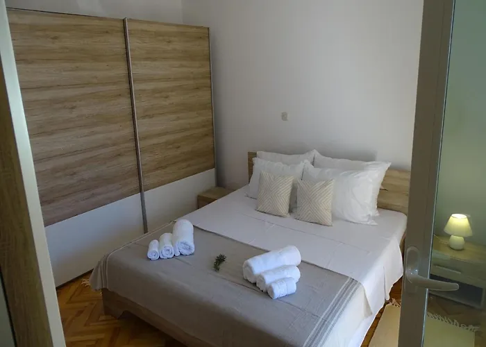 Lemi Mit Meerblick By Interhome Razanac
