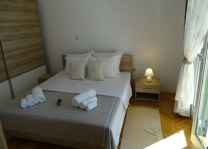 Lemi Mit Meerblick By Interhome Apartman Razanac
